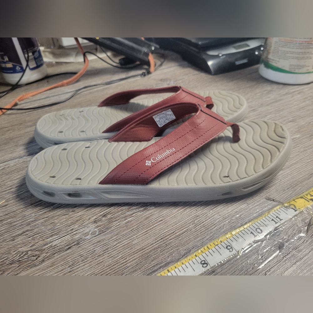 Columbia Mens‎ Vent Cush Flip Flops Maroon and Gray Size 9